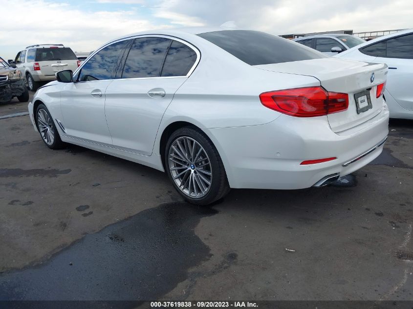 Photo 2 VIN: WBAJE5C34HG915720 - BMW 540I 