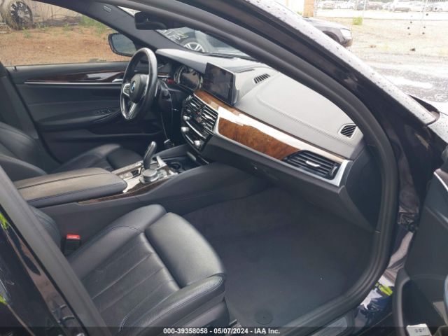 Photo 4 VIN: WBAJE5C35HG916763 - BMW 540I 