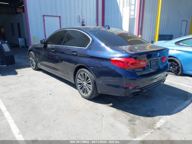 Photo 2 VIN: WBAJE5C35HG917010 - BMW 540I 