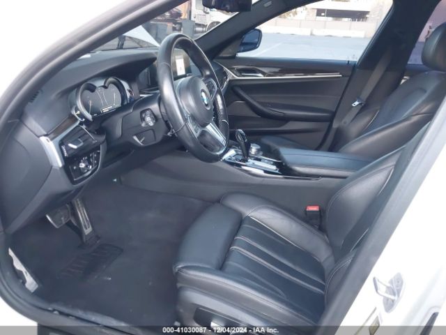 Photo 4 VIN: WBAJE5C36HG477802 - BMW 540I 