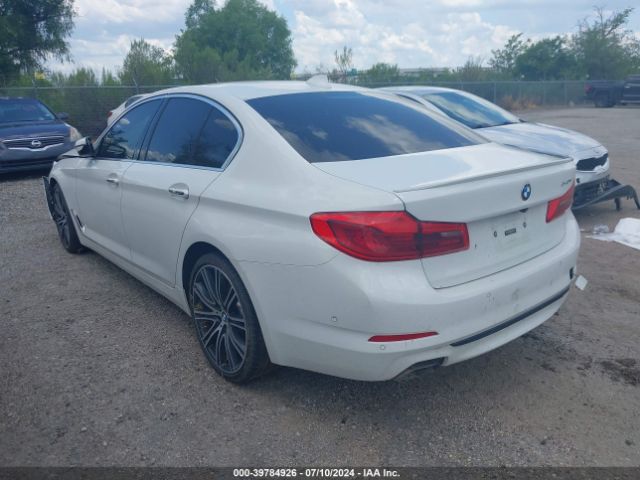 Photo 2 VIN: WBAJE5C36HG915508 - BMW 540I 