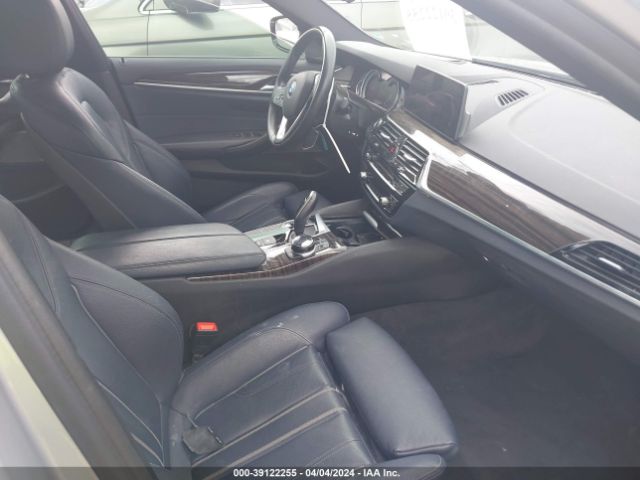 Photo 4 VIN: WBAJE5C37HG914996 - BMW 540I 