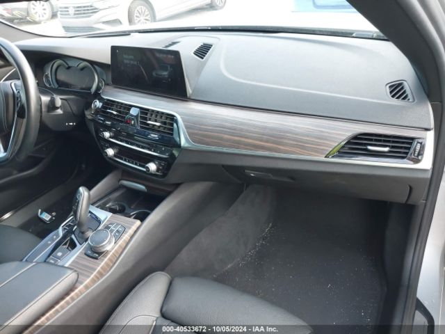 Photo 4 VIN: WBAJE5C37HG915260 - BMW 540I 