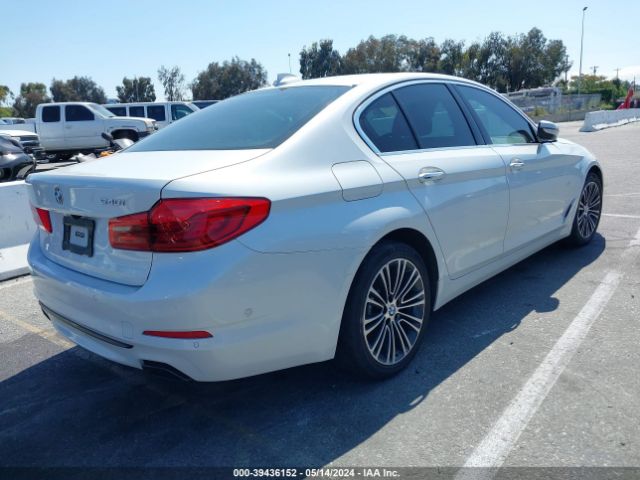 Photo 3 VIN: WBAJE5C38HG478286 - BMW 540I 