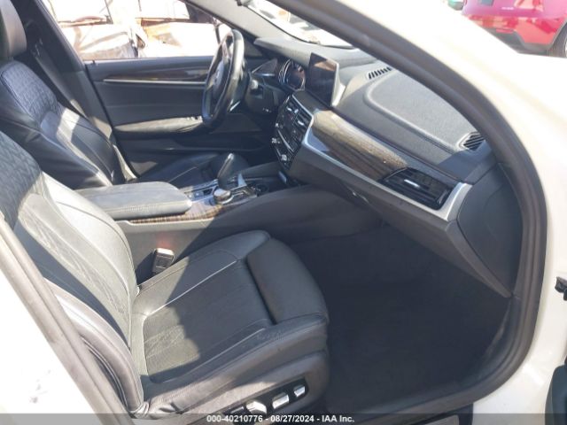 Photo 4 VIN: WBAJE5C38HG914019 - BMW 540I 