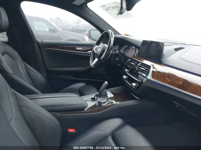 Photo 4 VIN: WBAJE5C38HG914229 - BMW 540I 