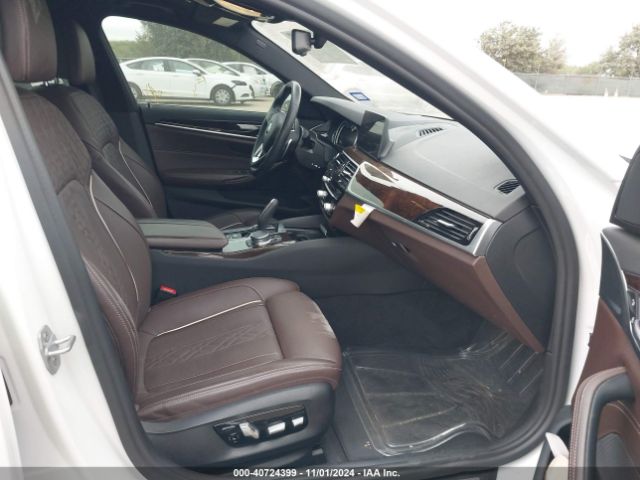 Photo 4 VIN: WBAJE5C39HG915972 - BMW 540I 