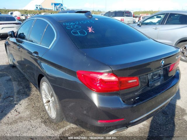 Photo 2 VIN: WBAJE5C3XHG914801 - BMW 540I 