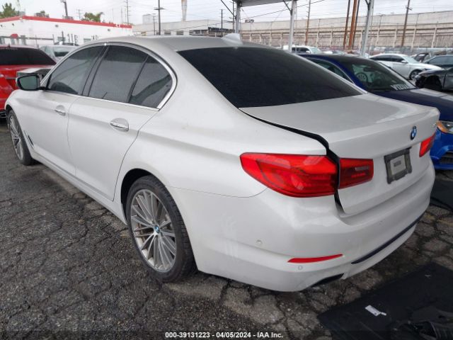 Photo 2 VIN: WBAJE5C50JWA95961 - BMW 540I 