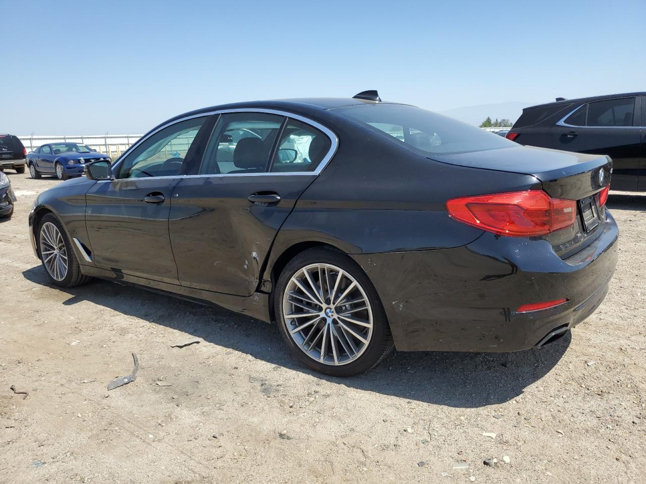 Photo 1 VIN: WBAJE5C50KWE66716 - BMW 5ER 