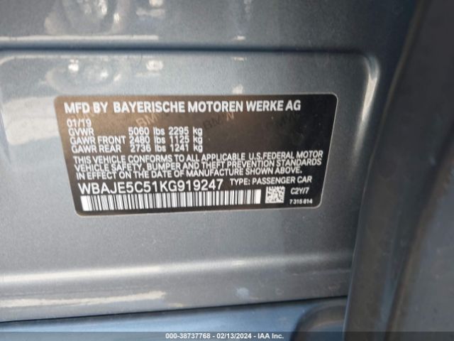 Photo 8 VIN: WBAJE5C51KG919247 - BMW 540I 