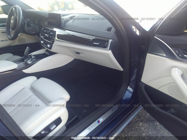 Photo 4 VIN: WBAJE5C51KWW27846 - BMW 5 