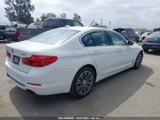 Photo 3 VIN: WBAJE5C52KBM76992 - BMW 540I 