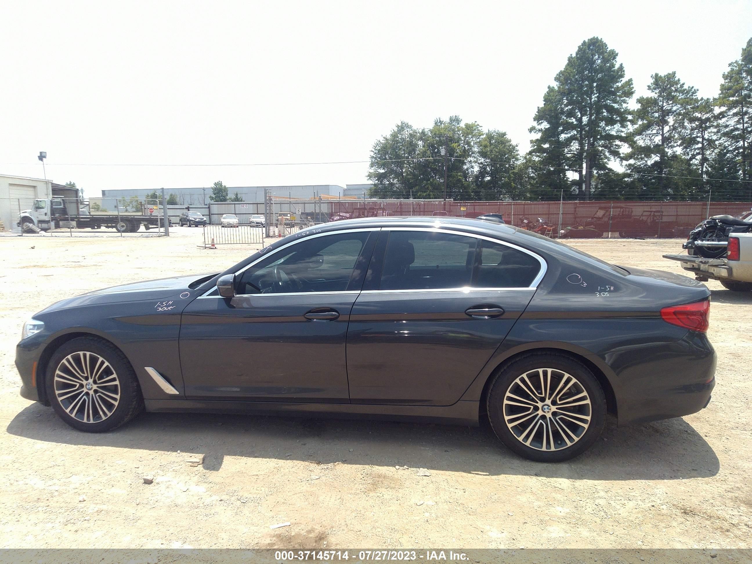 Photo 13 VIN: WBAJE5C52KWE66572 - BMW 5ER 