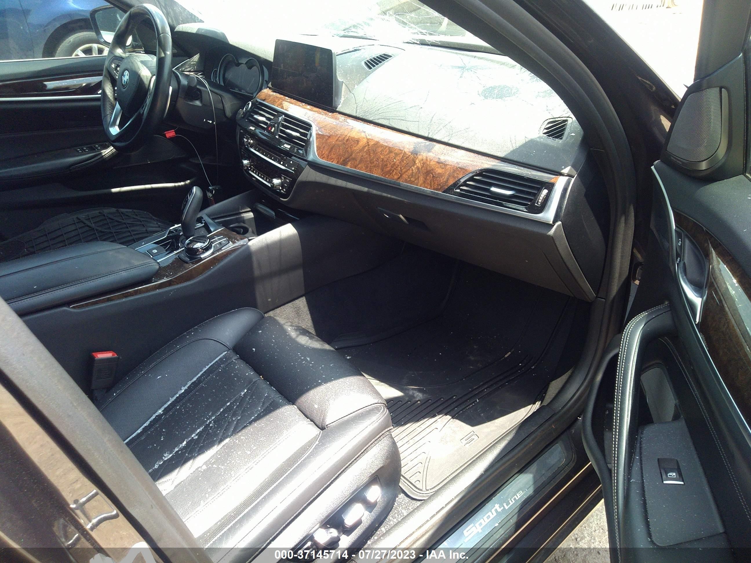 Photo 4 VIN: WBAJE5C52KWE66572 - BMW 5ER 