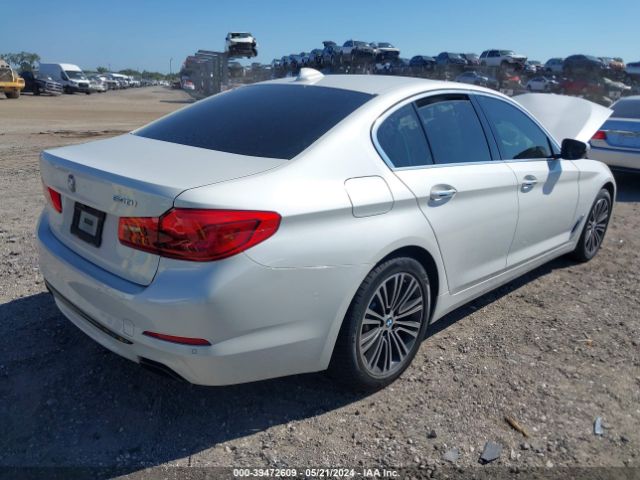 Photo 3 VIN: WBAJE5C53JWA92651 - BMW 540I 