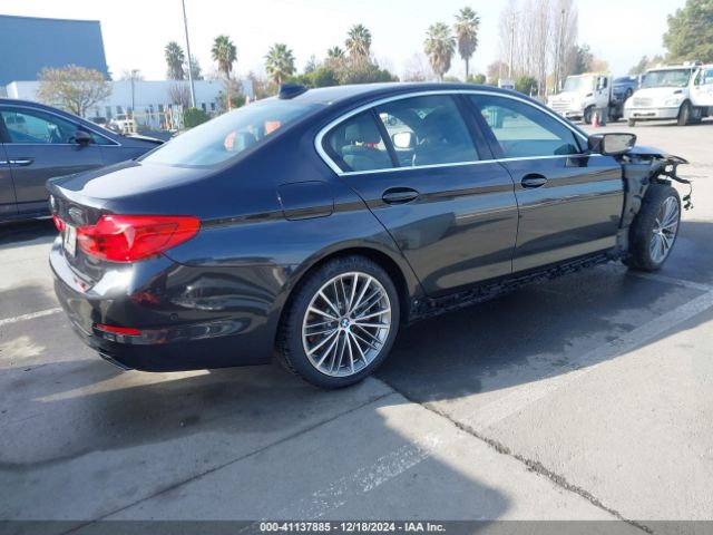 Photo 3 VIN: WBAJE5C53KWE66225 - BMW 540I 