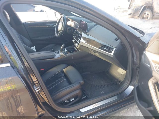 Photo 4 VIN: WBAJE5C53KWW28545 - BMW 540I 