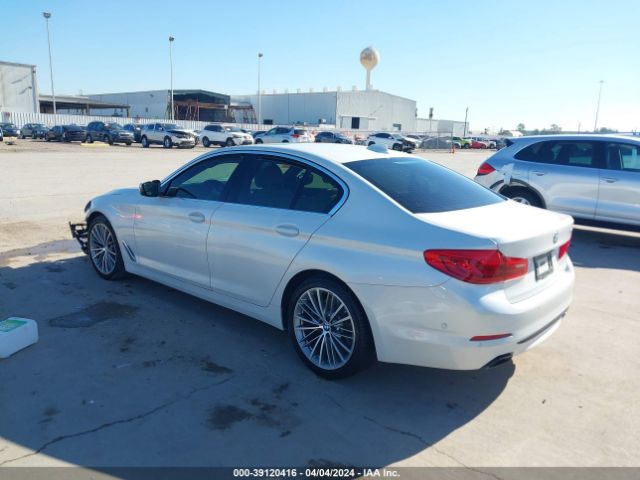 Photo 2 VIN: WBAJE5C53KWW29713 - BMW 540I 