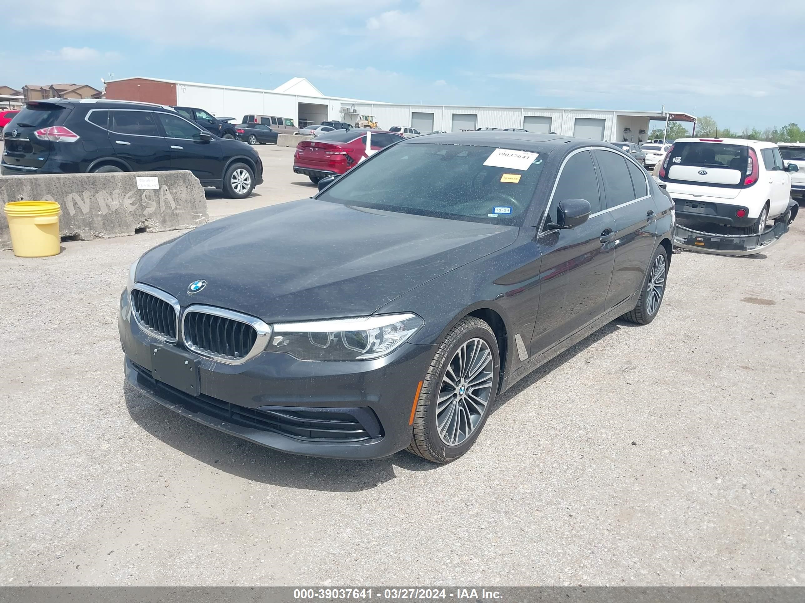 Photo 1 VIN: WBAJE5C53KWW36175 - BMW 5ER 