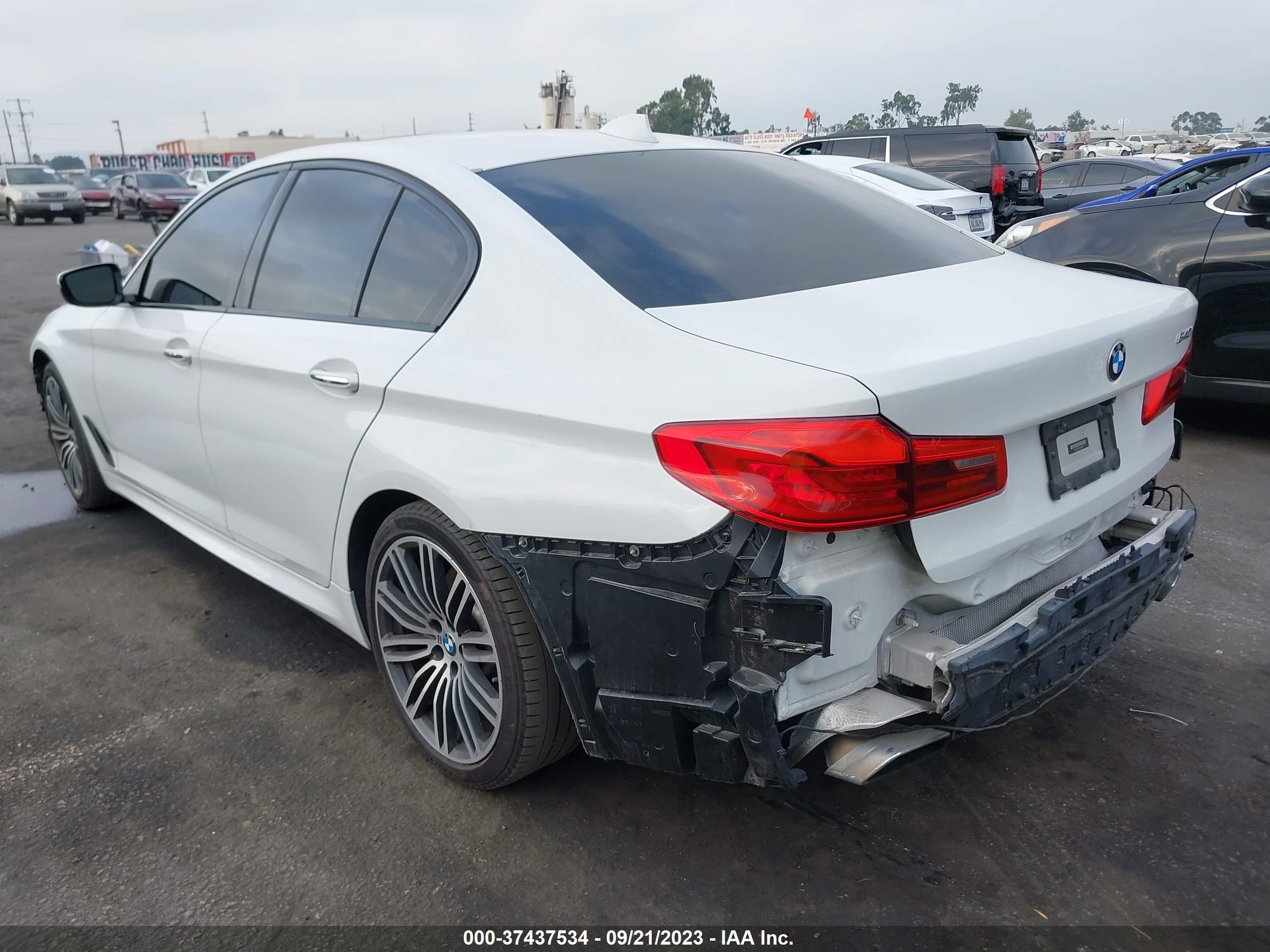 Photo 2 VIN: WBAJE5C54JWA92819 - BMW 5ER 