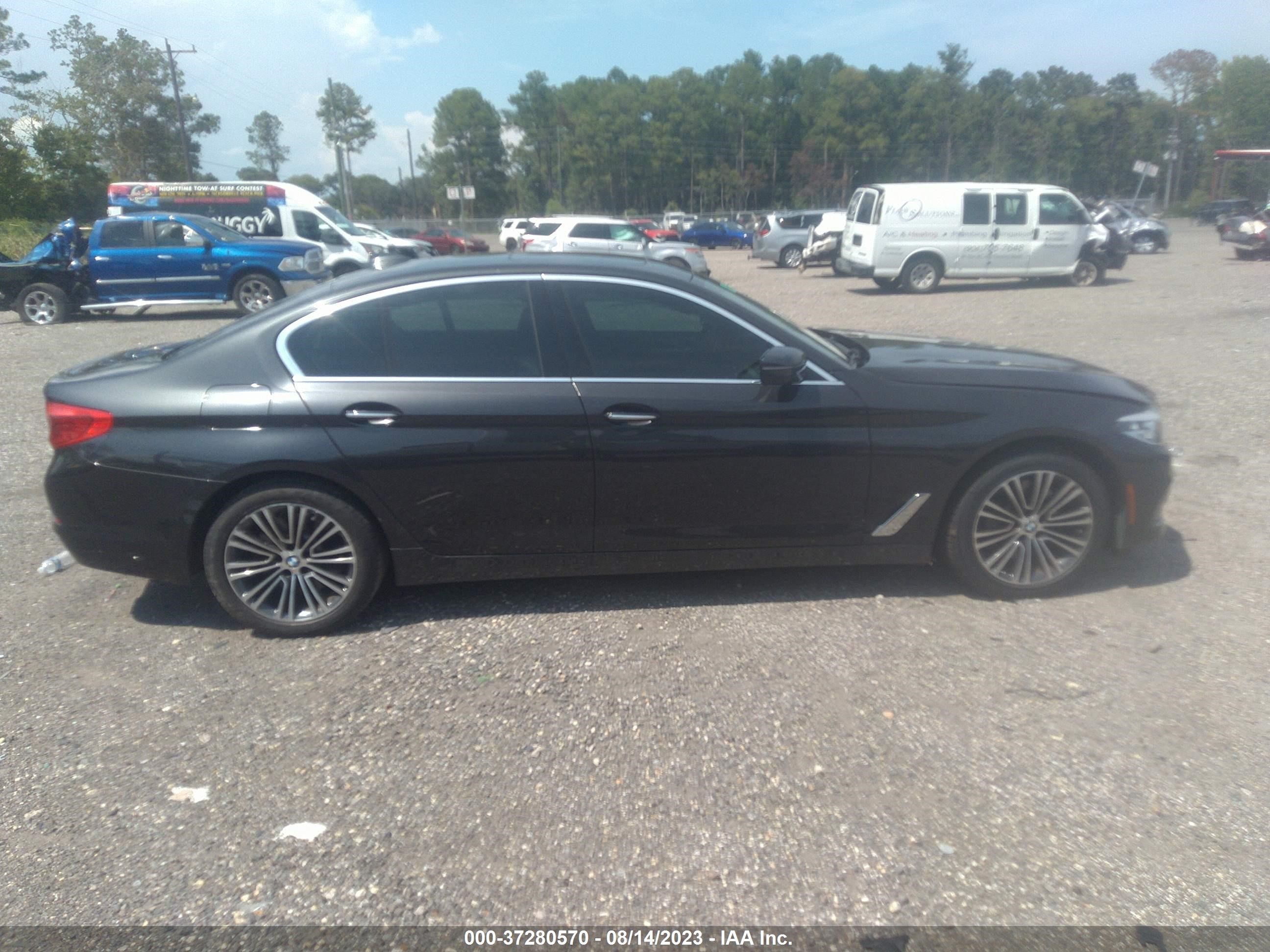 Photo 12 VIN: WBAJE5C55JWA93414 - BMW 5ER 