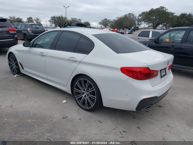 Photo 2 VIN: WBAJE5C55JWA94143 - BMW 540I 