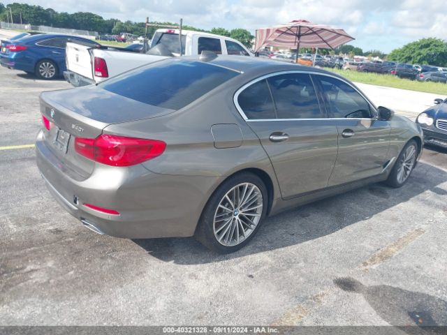 Photo 3 VIN: WBAJE5C55JWA94689 - BMW 540I 