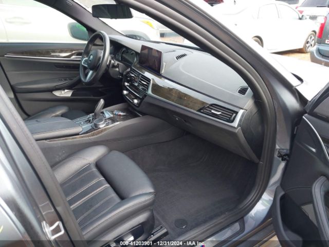 Photo 4 VIN: WBAJE5C55KWW09916 - BMW 540I 