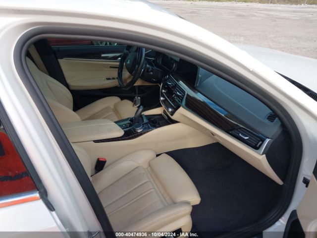 Photo 4 VIN: WBAJE5C55KWW28059 - BMW 540I 