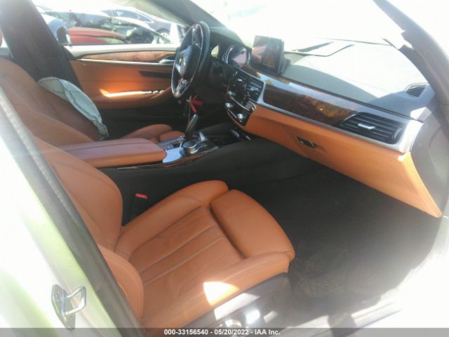 Photo 4 VIN: WBAJE5C56KWW33755 - BMW 5 SERIES 