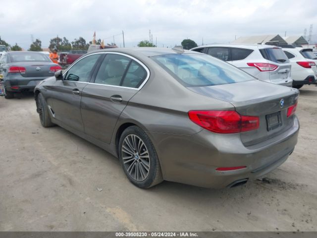 Photo 2 VIN: WBAJE5C57KWW17595 - BMW 540I 