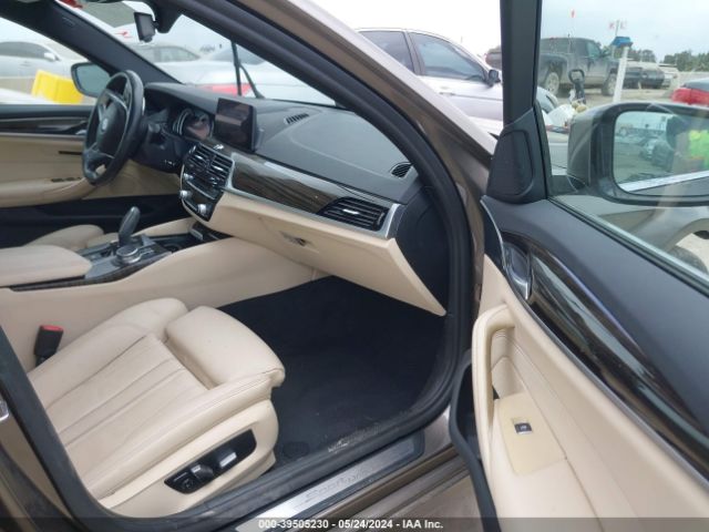 Photo 4 VIN: WBAJE5C57KWW17595 - BMW 540I 