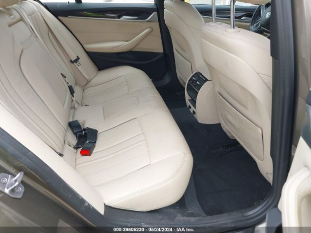 Photo 7 VIN: WBAJE5C57KWW17595 - BMW 540I 