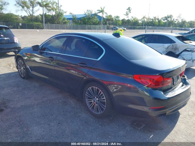 Photo 2 VIN: WBAJE5C57KWW22182 - BMW 540I 