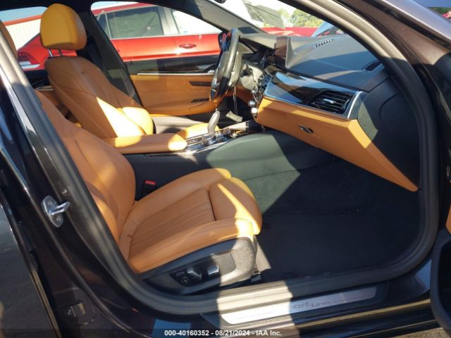 Photo 4 VIN: WBAJE5C57KWW22182 - BMW 540I 