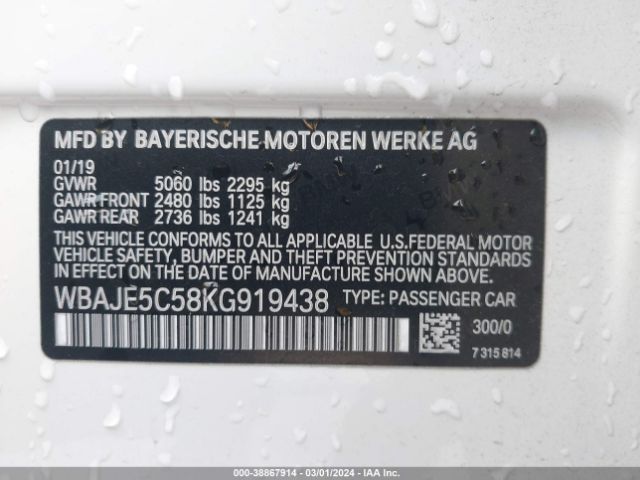 Photo 8 VIN: WBAJE5C58KG919438 - BMW 540I 