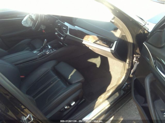 Photo 4 VIN: WBAJE5C5XJG918306 - BMW 5 