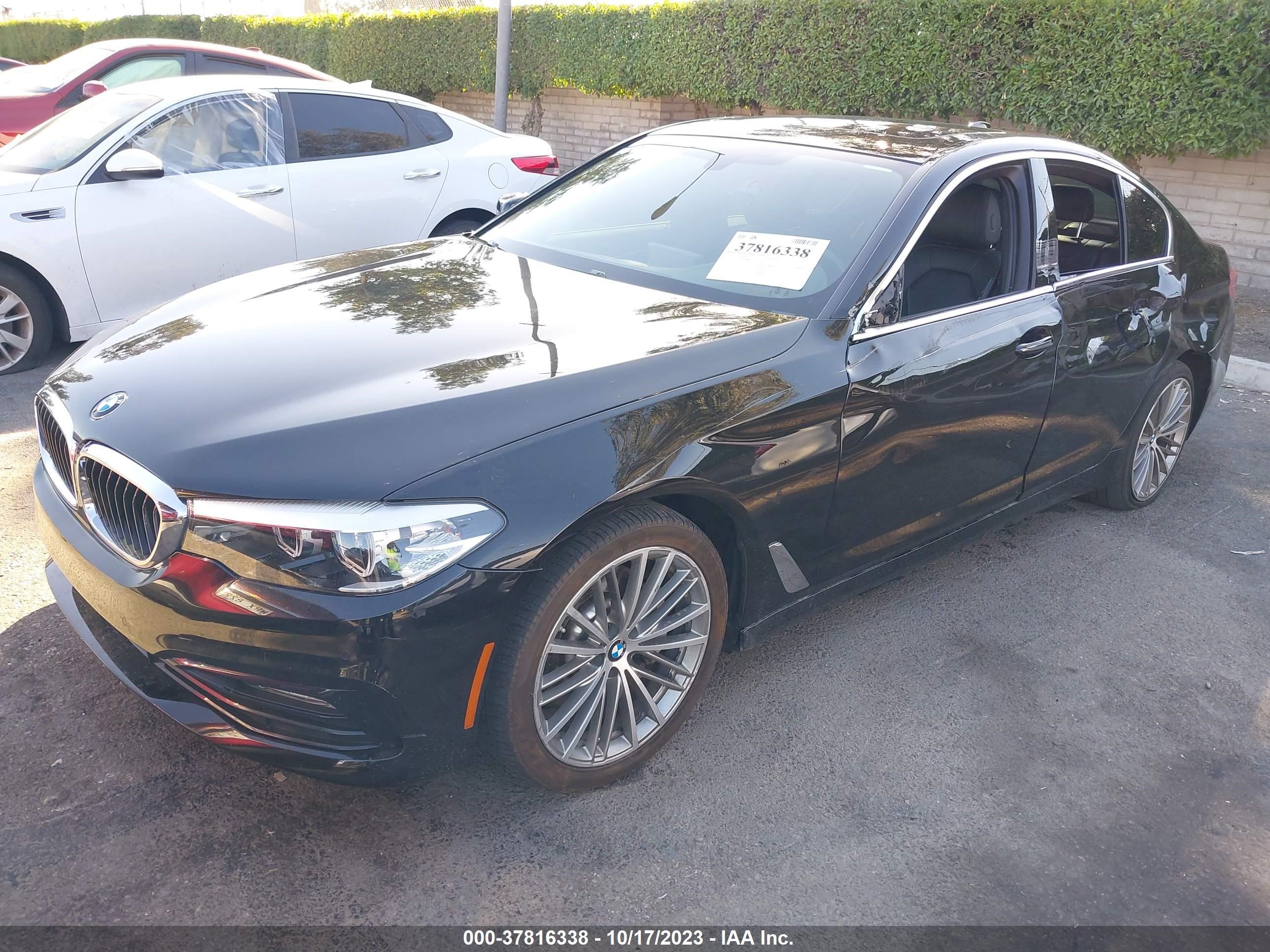 Photo 1 VIN: WBAJE5C5XJWA94400 - BMW 5ER 