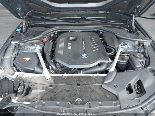 Photo 9 VIN: WBAJE5C5XJWA97538 - BMW 540I 