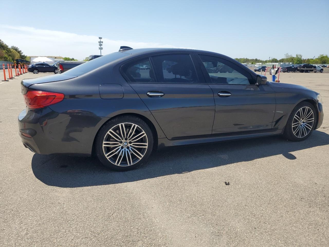 Photo 2 VIN: WBAJE7C31HG479002 - BMW 5ER 