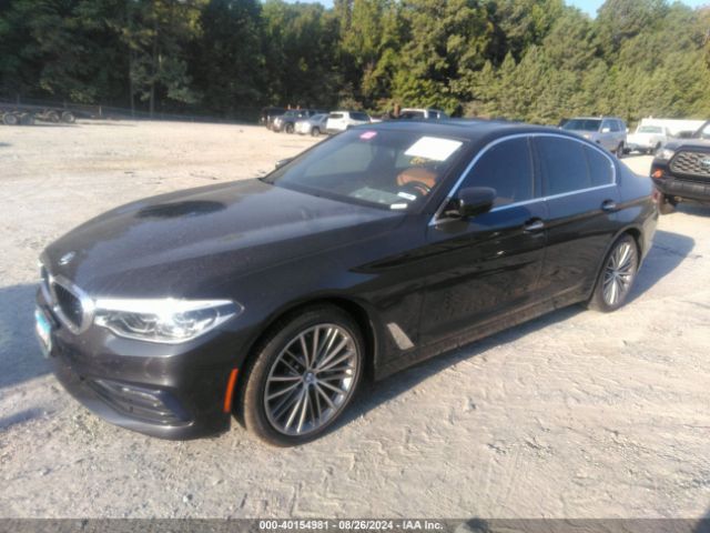 Photo 1 VIN: WBAJE7C32HG888402 - BMW 540I 