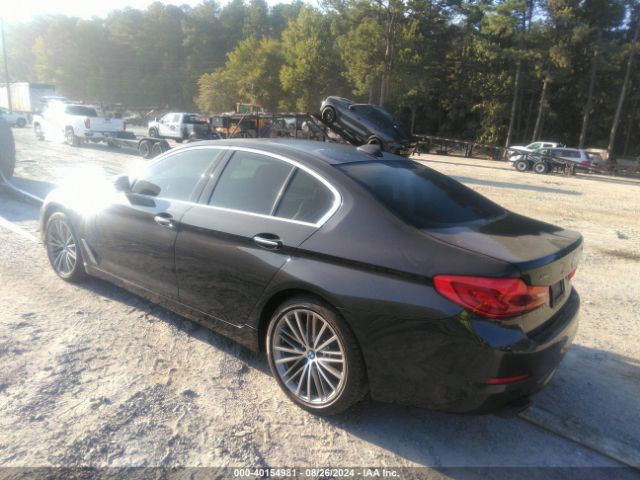 Photo 2 VIN: WBAJE7C32HG888402 - BMW 540I 