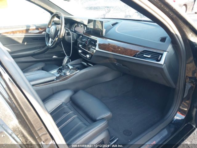 Photo 4 VIN: WBAJE7C33HG887176 - BMW 540I 