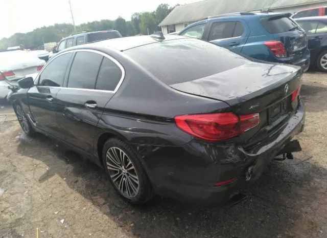 Photo 2 VIN: WBAJE7C33HG887582 - BMW 540I 