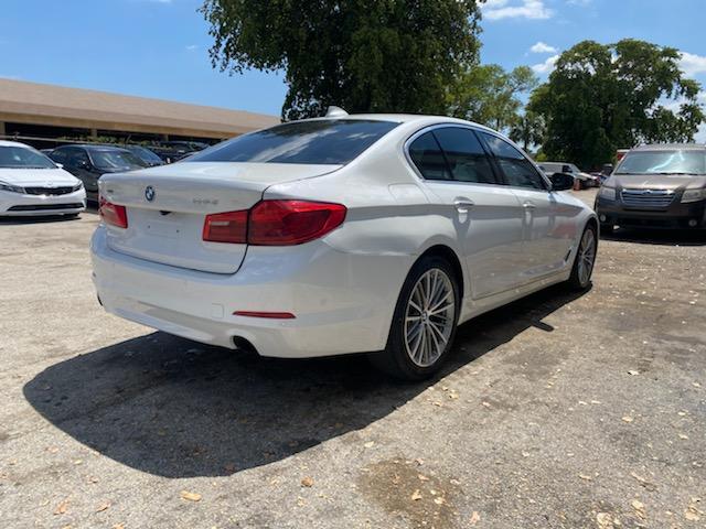 Photo 3 VIN: WBAJE7C38HG887268 - BMW 5ER 