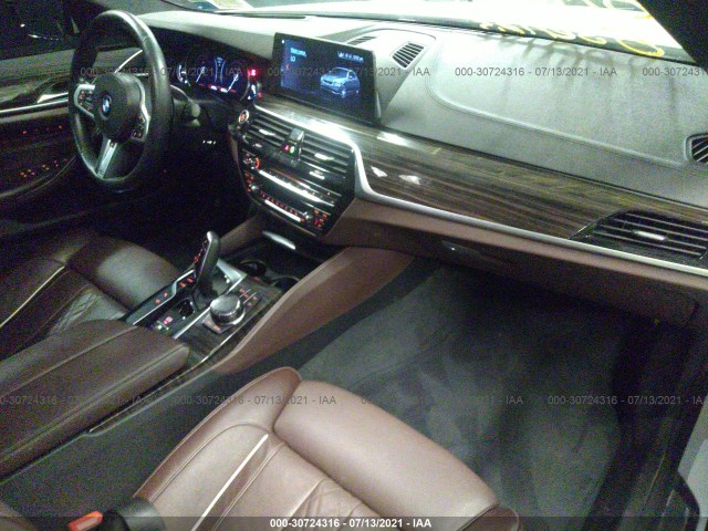 Photo 4 VIN: WBAJE7C38HWA03368 - BMW 5 