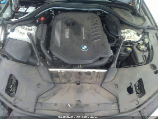 Photo 9 VIN: WBAJE7C39HG887828 - BMW 540I 