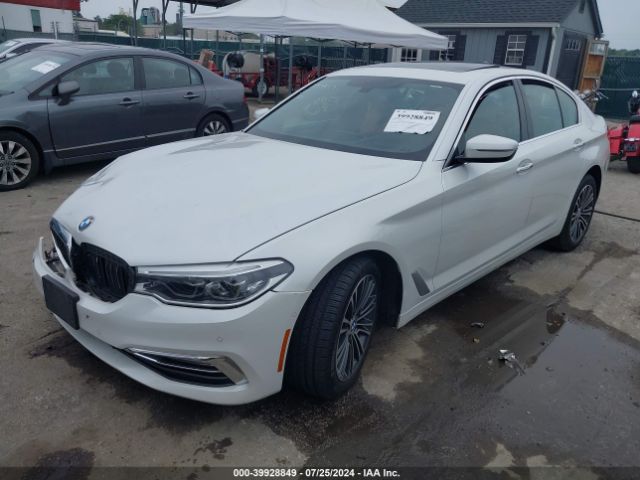 Photo 1 VIN: WBAJE7C3XHG887854 - BMW 540I 