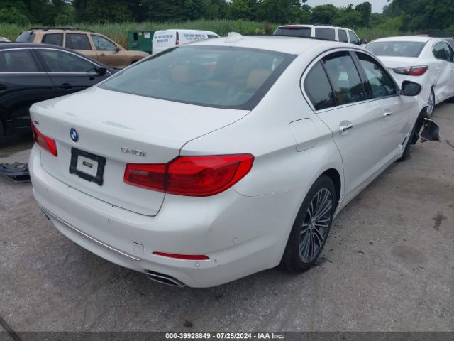 Photo 3 VIN: WBAJE7C3XHG887854 - BMW 540I 